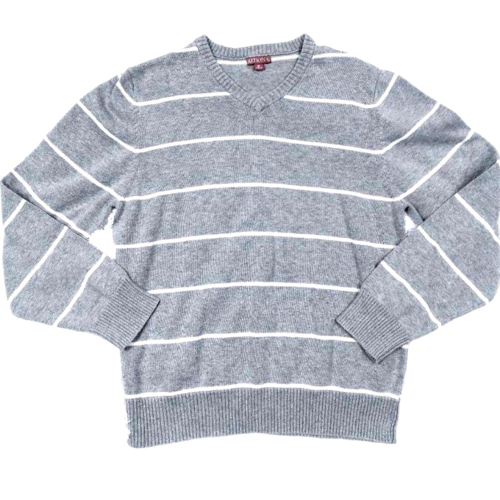 Merona Gray & White Striped Knit V-Neck Sweater, Men’s Size Medium.